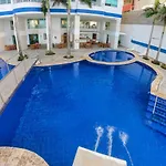 2 Bedroom Beachfront Apartment 2P1-Al2 With Pool And Wifi