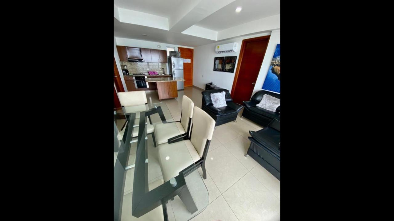 2 Bedroom Beachfront 2p1-al2 With Pool And Wifi