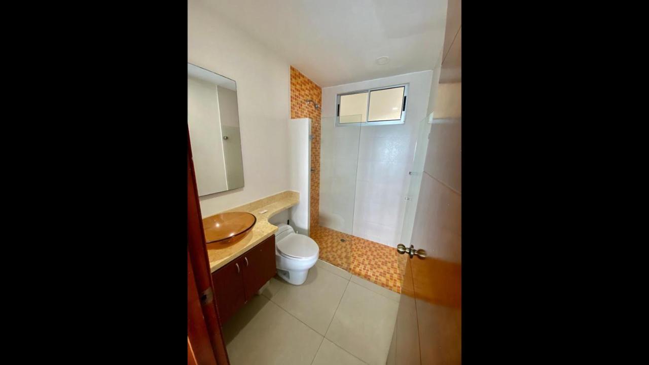 2 Bedroom Beachfront 2p1-al2 With Pool And Wifi Apartamento Cartagena