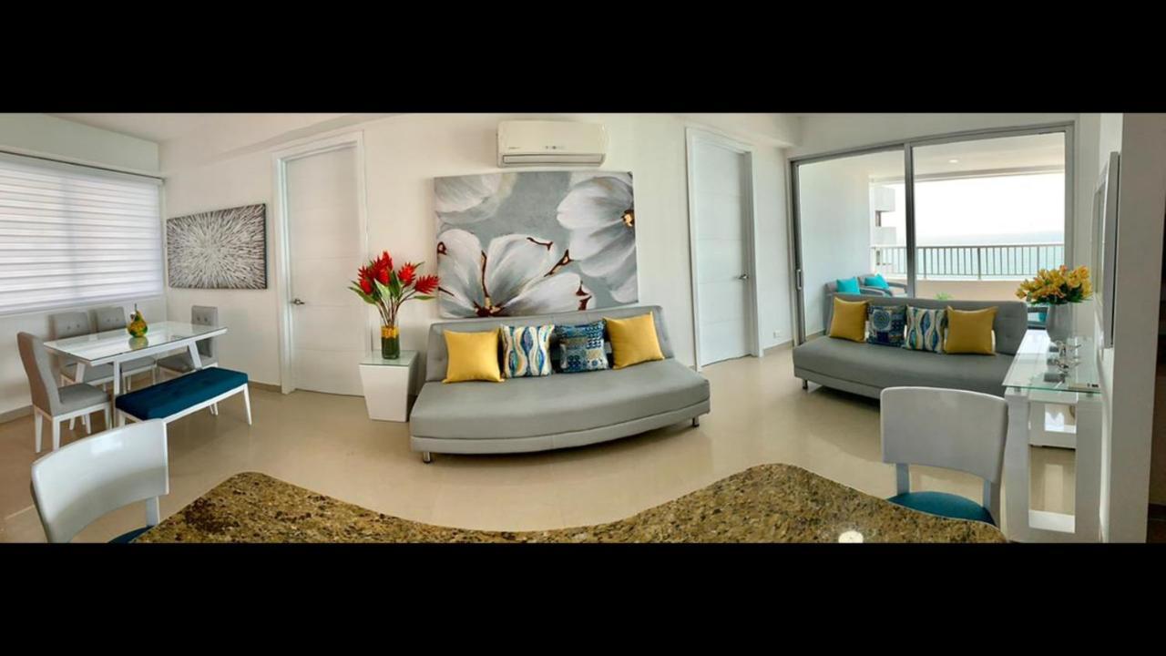 2 Bedroom Beachfront 2p1-al2 With Pool And Wifi