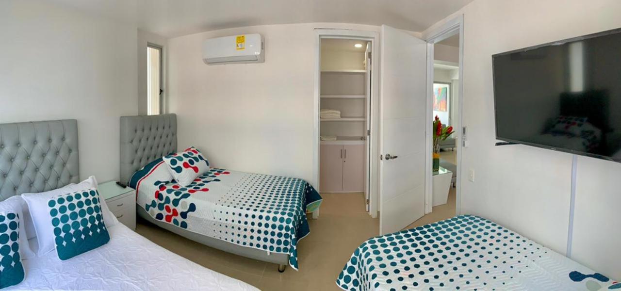 2 Bedroom Beachfront 2p1-al2 With Pool And Wifi *