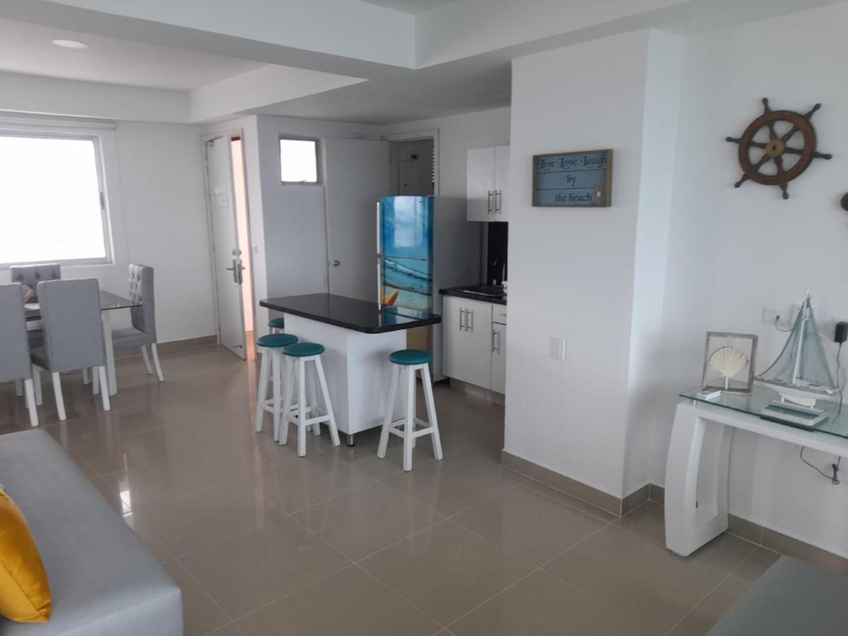 2 Bedroom Beachfront 2p1-al2 With Pool And Wifi Apartamento Cartagena