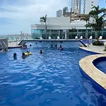 2 Bedroom Beachfront Apartment 2P1-Al2 With Pool And Wifi